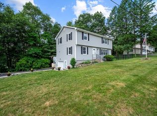 31 Hemlock Dr, Millbury, MA 01527