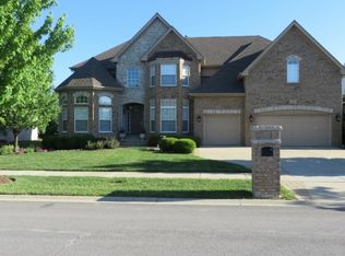 310 Erie Cir, Bloomingdale, IL 60108