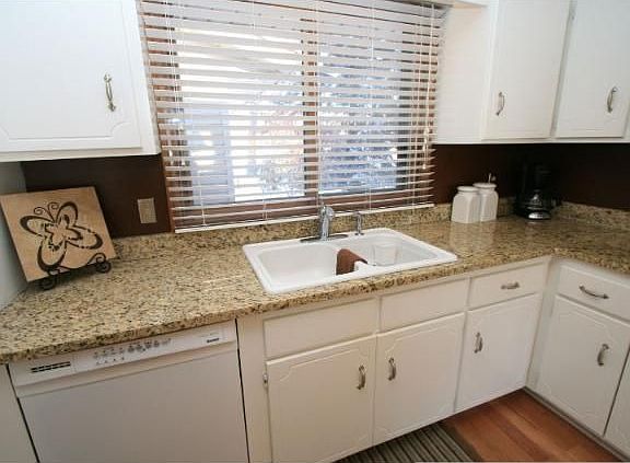 5th image of 558 Clover Leaf Pkwy NE