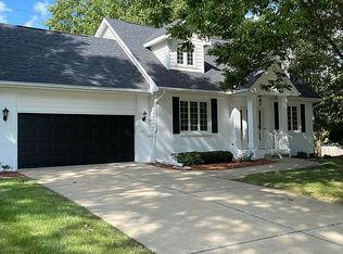 2901 Country Side Dr, West Des Moines, IA 50265