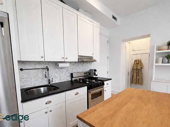 2nd image of 167 N 6th St APT 3A