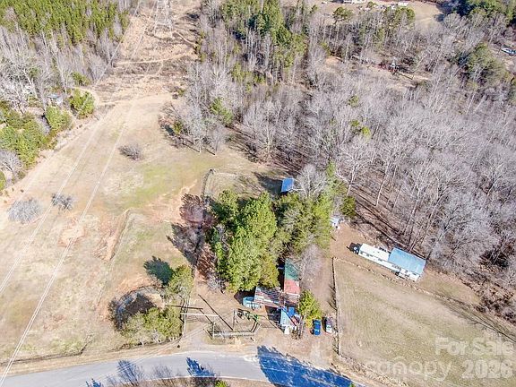 3rd image of 508 Liles Ln