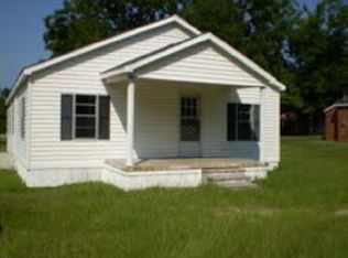 653 Longview Rd, Swainsboro, GA 30401