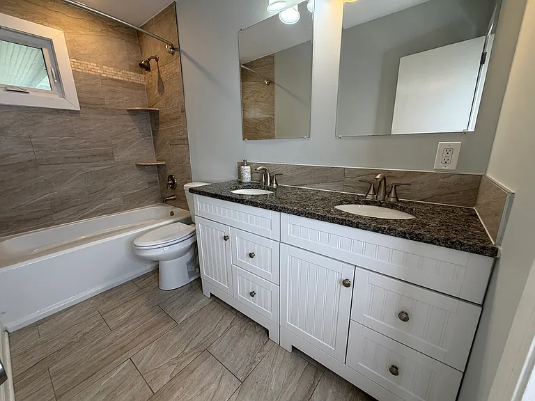 3211 Carillon Dr — Photo 9