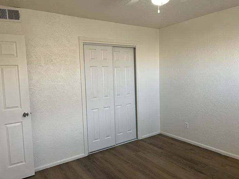 Modern & Spacious 1 Bedroom Apts - Quality SE Community — Photo 24