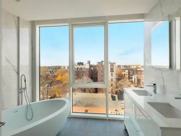 1404 Ocean Parkway image 4 of 5