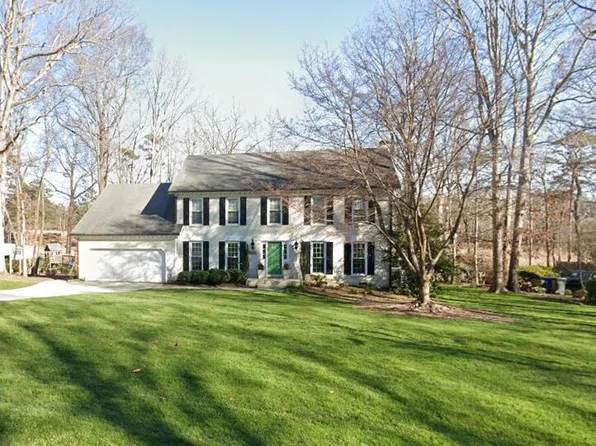 7824 Hardwick Dr, Raleigh, NC 27615