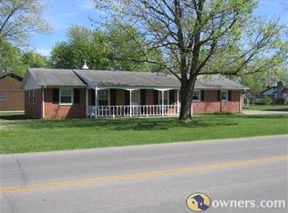 102 E Lovers Ln, Scottsburg, IN 47170