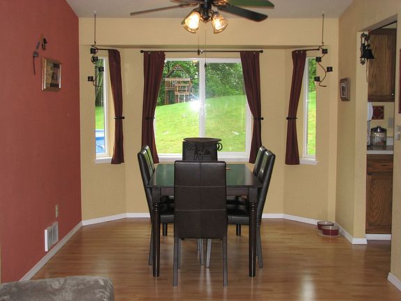 3rd image of 16004 SE 323rd St