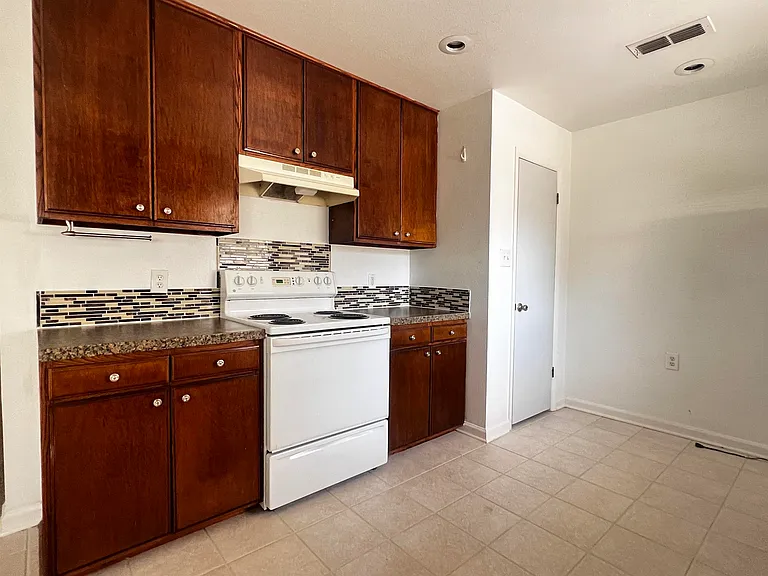 809 Briandav St — Photo 9