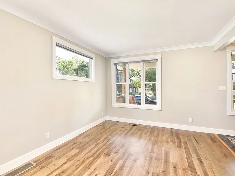 3222 Peter St #1 — Photo 9