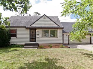 1147 35th St NE, Cedar Rapids, IA 52402