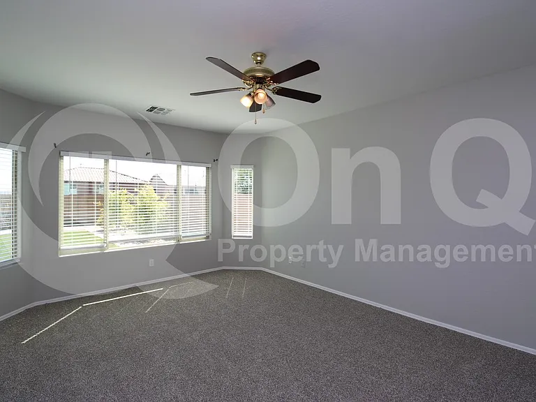 1611 W Tombstone Trl — Photo 10