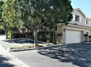 99 Greenmeadow Dr, Thousand Oaks, CA 91320