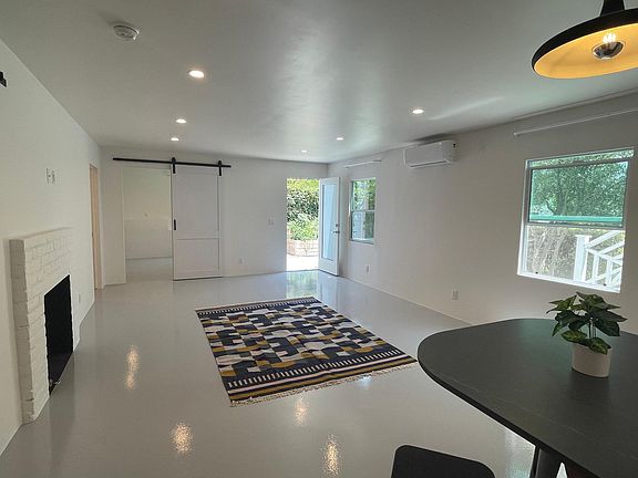 4th image of 5007 College View Ave #B