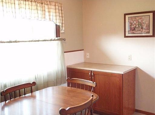 2nd image of 5221 Cedarwood Ln