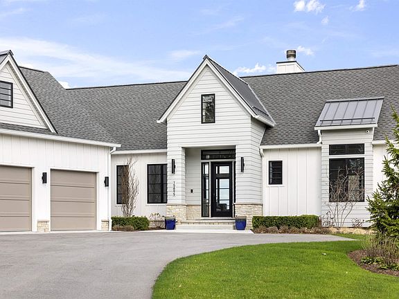 2nd image of 15895 Waters Edge Dr