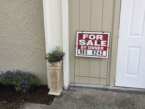 3rd image of 10439 Rosemount Dr