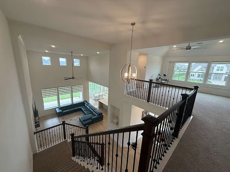 1927 Pebble Ln — Photo 32