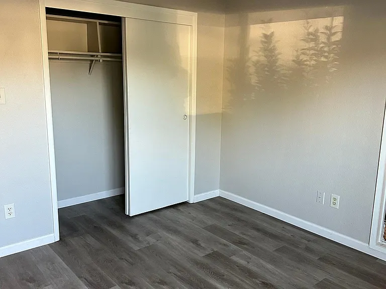 919 Bell St #C & D — Photo 15