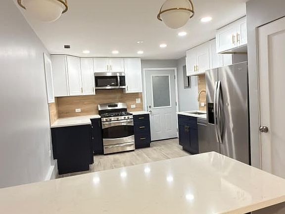 4th image of 3844 N Central Park Ave #Basement
