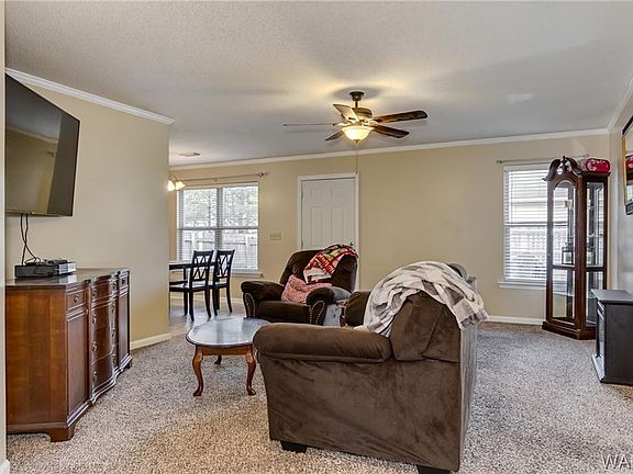 3rd image of 7410 Huntland Dr