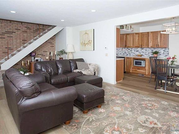 2nd image of 1200 Blair Ln
