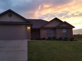 1225 Meadows Dr, Benton, AR 72019