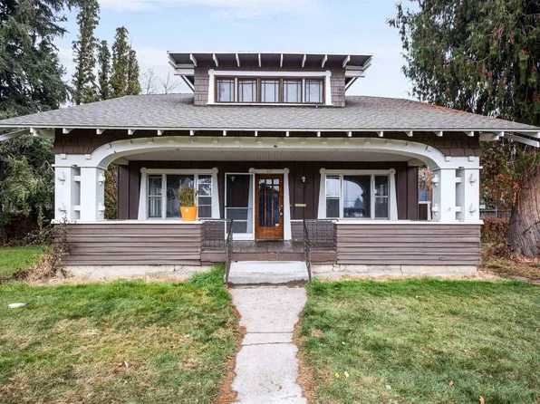 818 Court St, Prosser, WA 99350