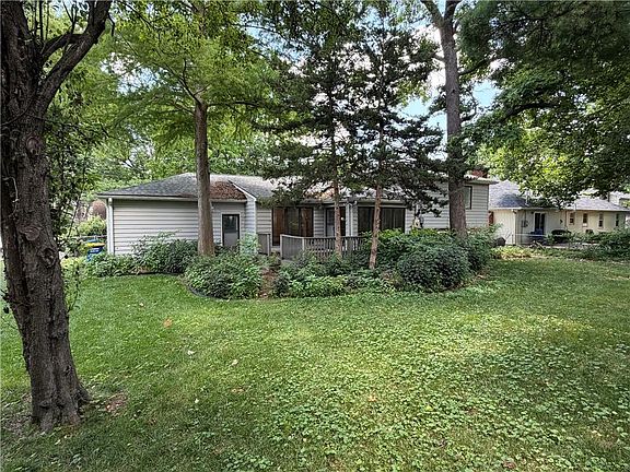 5th image of 9624 Woodson Dr