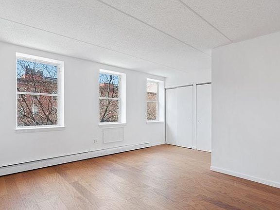 2nd image of 1430 Gates Ave #2