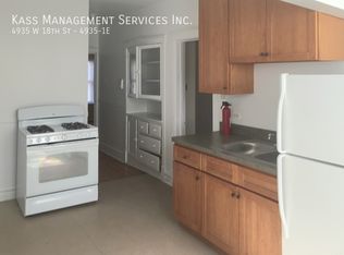 4935 W 18th St #1E, Cicero, IL 60804