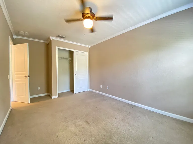 7708 Fordson Ln — Photo 11