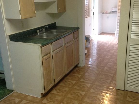 3rd image of 313 Cedar St