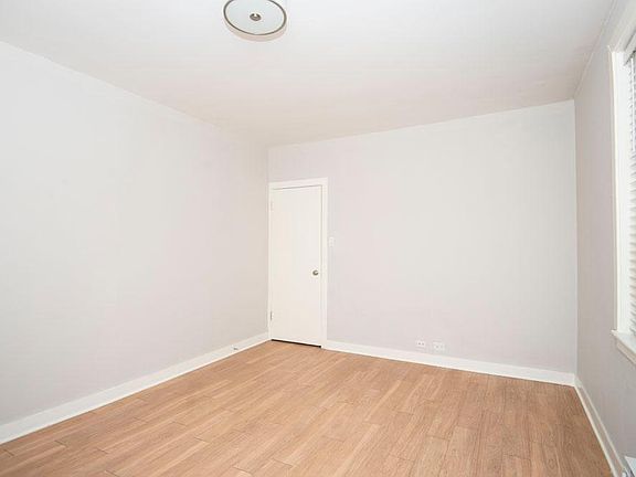 3rd image of 511-12 W Belmont Ave #511-35