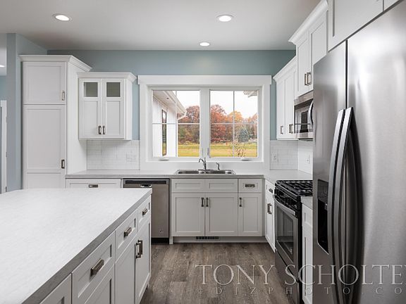 4th image of 964 Harper Woods Dr SW #2