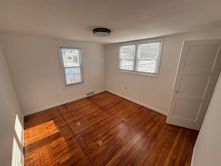 426 Hillcrest Dr — Photo 6