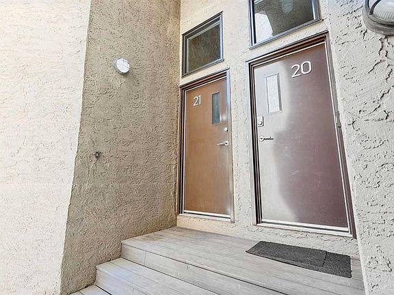3rd image of 712 S 4th St NE #21