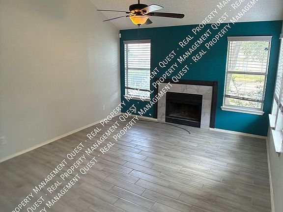 3rd image of 10631 Wessex Dr