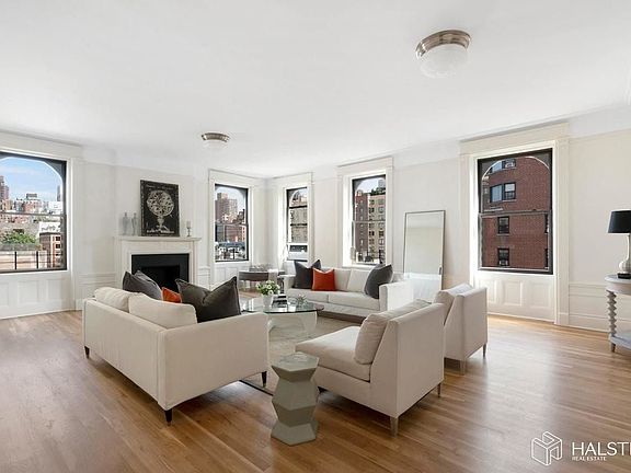 3rd image of 26 E 81st St APT 8N