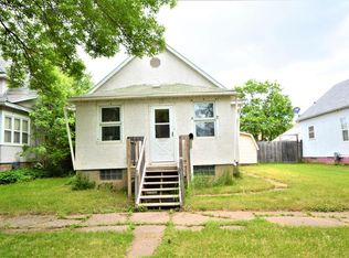 115 E 17th St, Hibbing, MN 55746