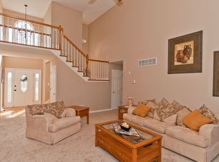 1606 Sterling Oaks Dr, Sellersburg, IN 47172