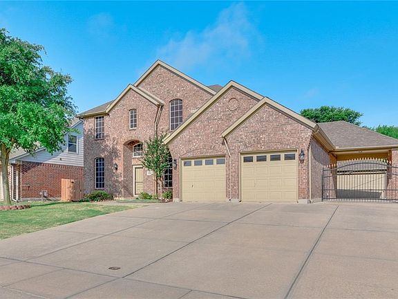 2nd image of 2492 Lakewood Dr