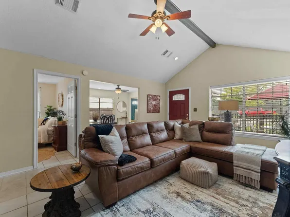 2102 Pearland Ave, Pearland, TX 77581