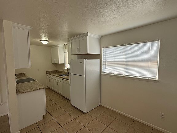 3rd image of 503 S Birch Ave