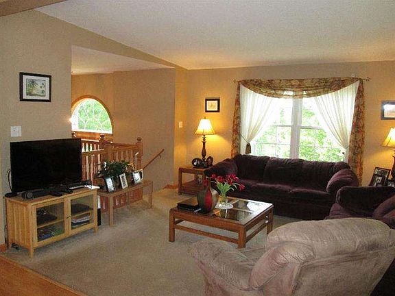 4th image of 1672 Southside Dr