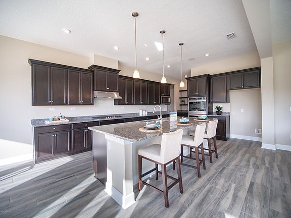 2nd image of 862 Glenneyre Cir