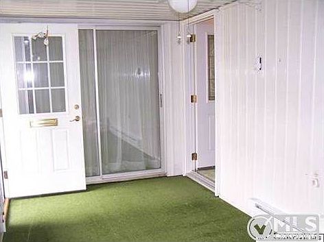 2nd image of 447B Cheshire Ct