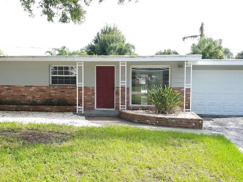 2171 Alemanda Dr