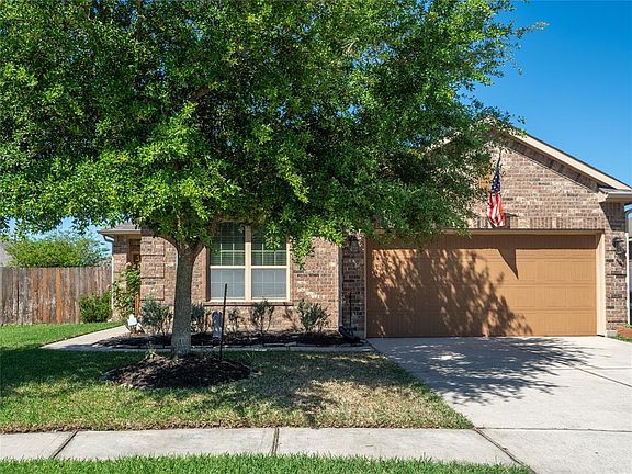 3rd image of 22522 Fosters Park Court